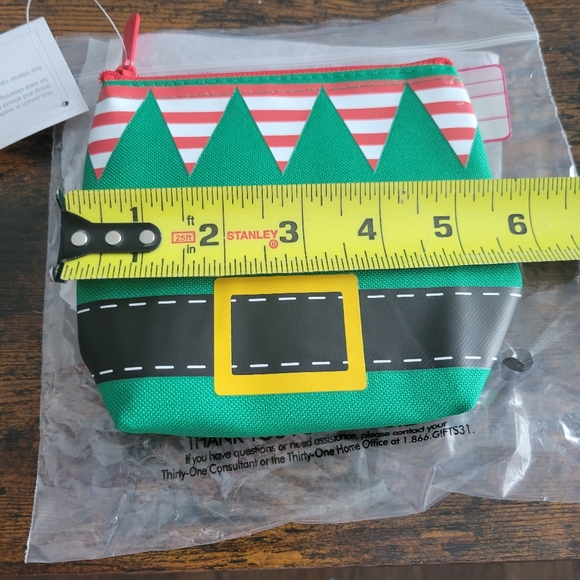 Set of 4 Cool Zip Snacker - Christmas - Gift Card Holder - Elf Suit - Picture 4 of 5